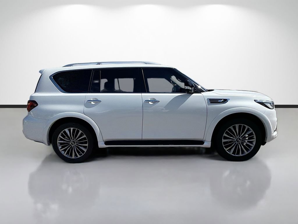 Used 2018 INFINITI QX80 2WD w/ Driver Assistance Package image 2