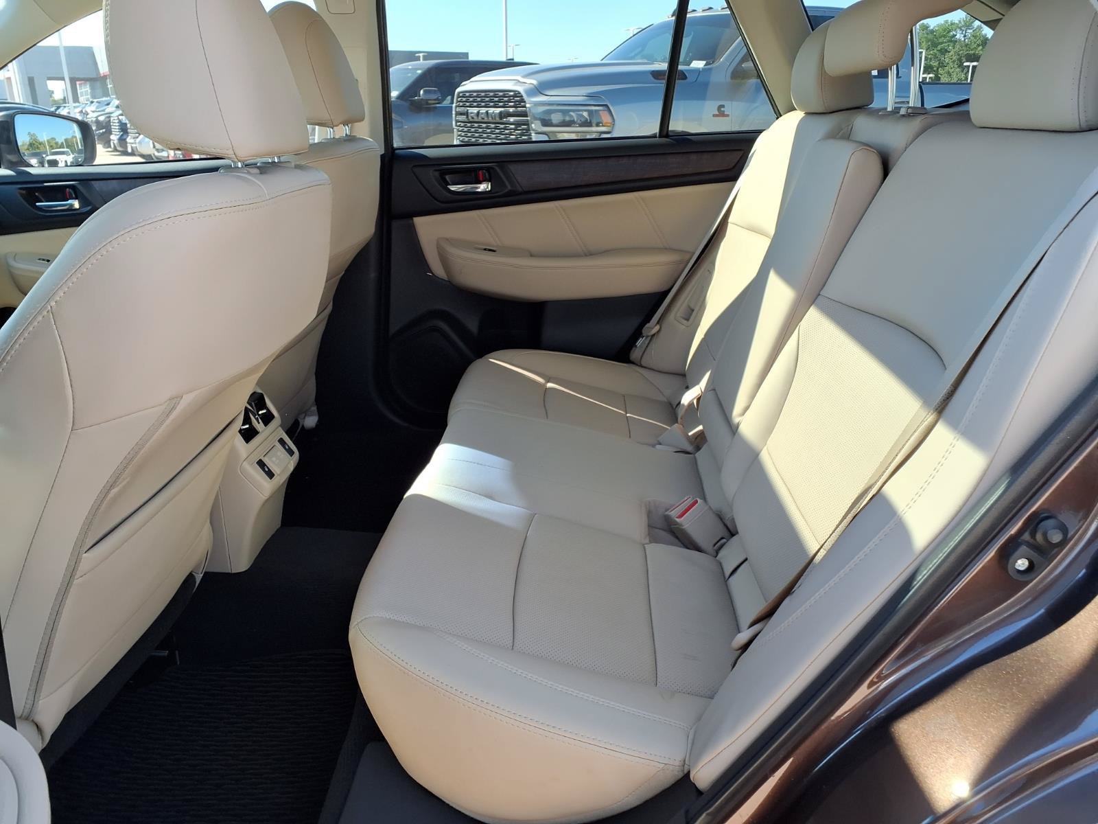 Used 2019 Subaru Outback 2.5i Limited AWD/4WD image 18