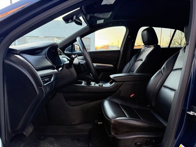 Used 2022 Cadillac XT4 Premium Luxury w/ Safety Alert Package image 9