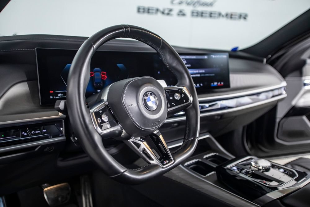 Used 2023 BMW 740i RWD image 21