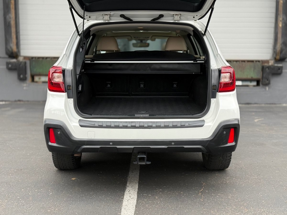 Used 2018 Subaru Outback 2.5i Limited AWD/4WD image 5
