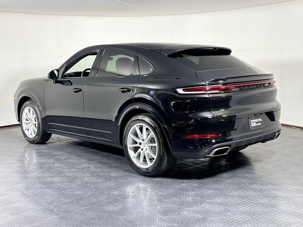 Certified 2024 Porsche Cayenne Coupe AWD/4WD image 3