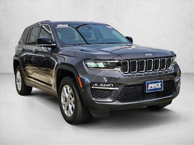 Used 2023 Jeep Grand Cherokee Limited RWD image 3