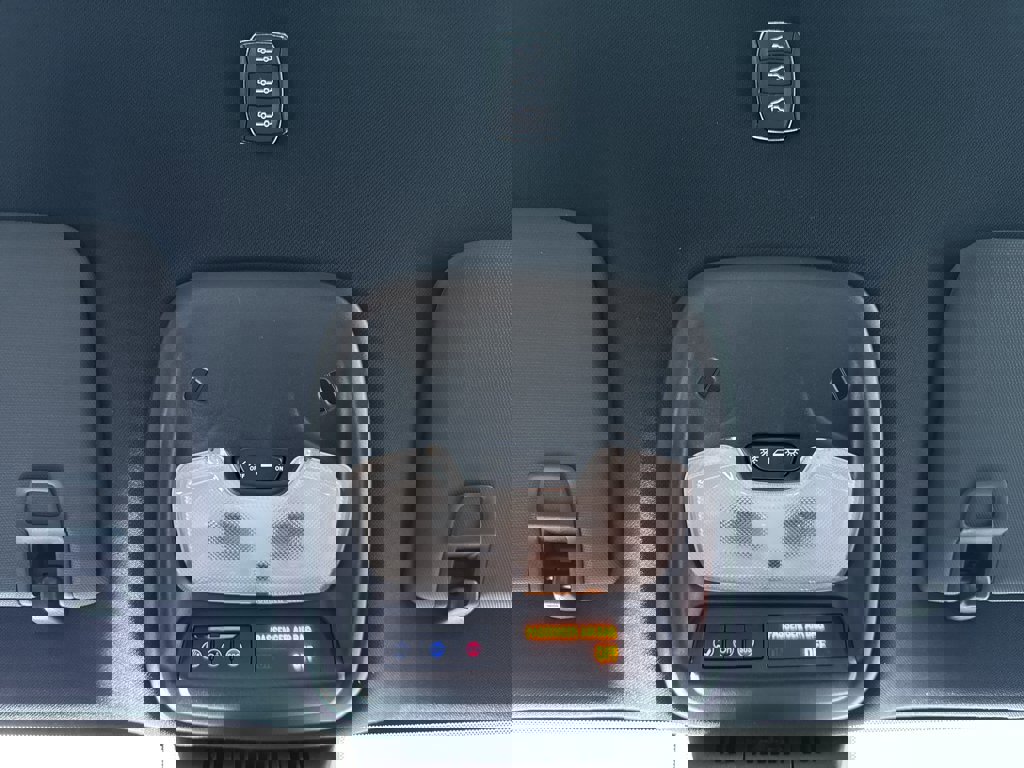 Used 2023 Chevrolet Colorado Trail Boss w/ Technology Package image 25