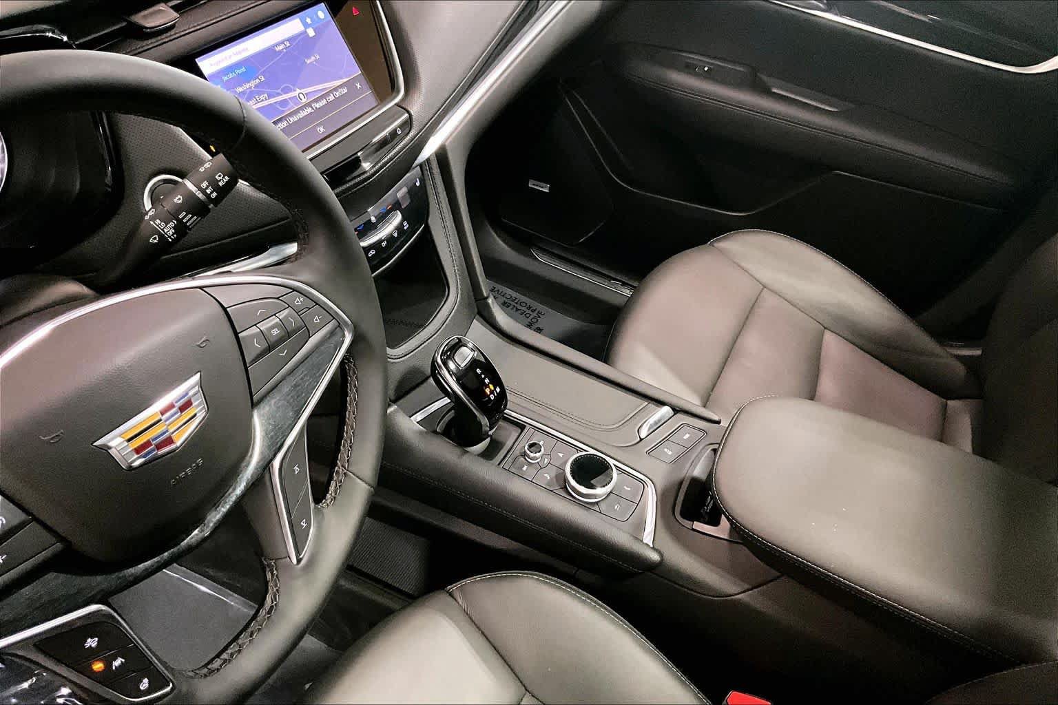 Used 2025 Cadillac XT5 Premium Luxury AWD/4WD image 17