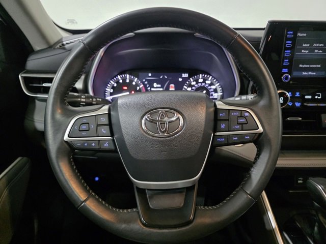 Used 2022 Toyota Highlander XLE image 17
