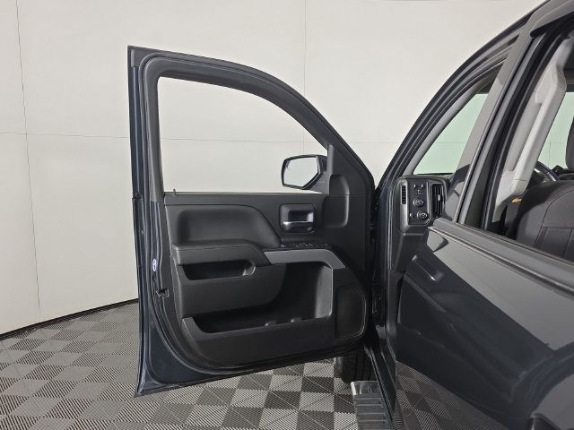 Used 2018 Chevrolet Silverado 1500 LT w/ All Star Edition AWD/4WD image 24