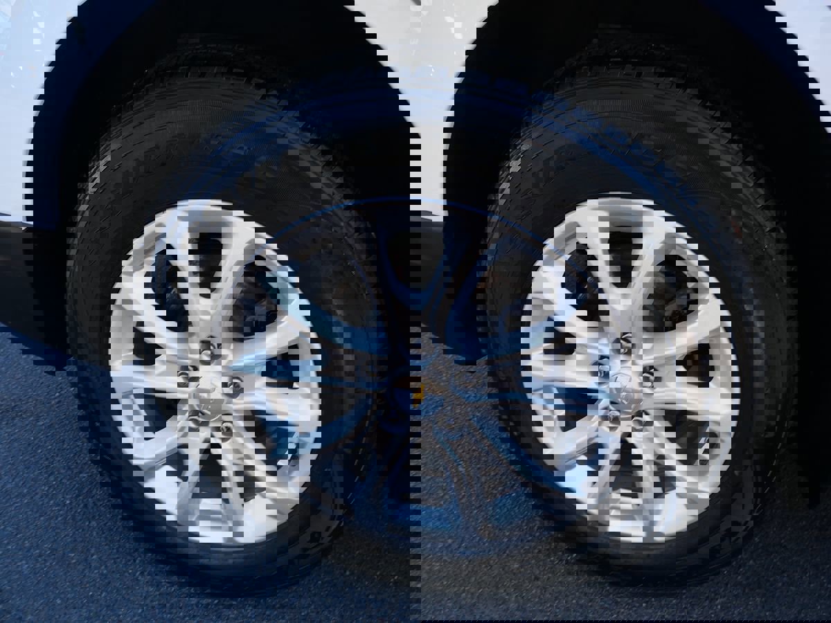 Used 2019 Chevrolet Equinox LS w/ LS Convenience Package image 34