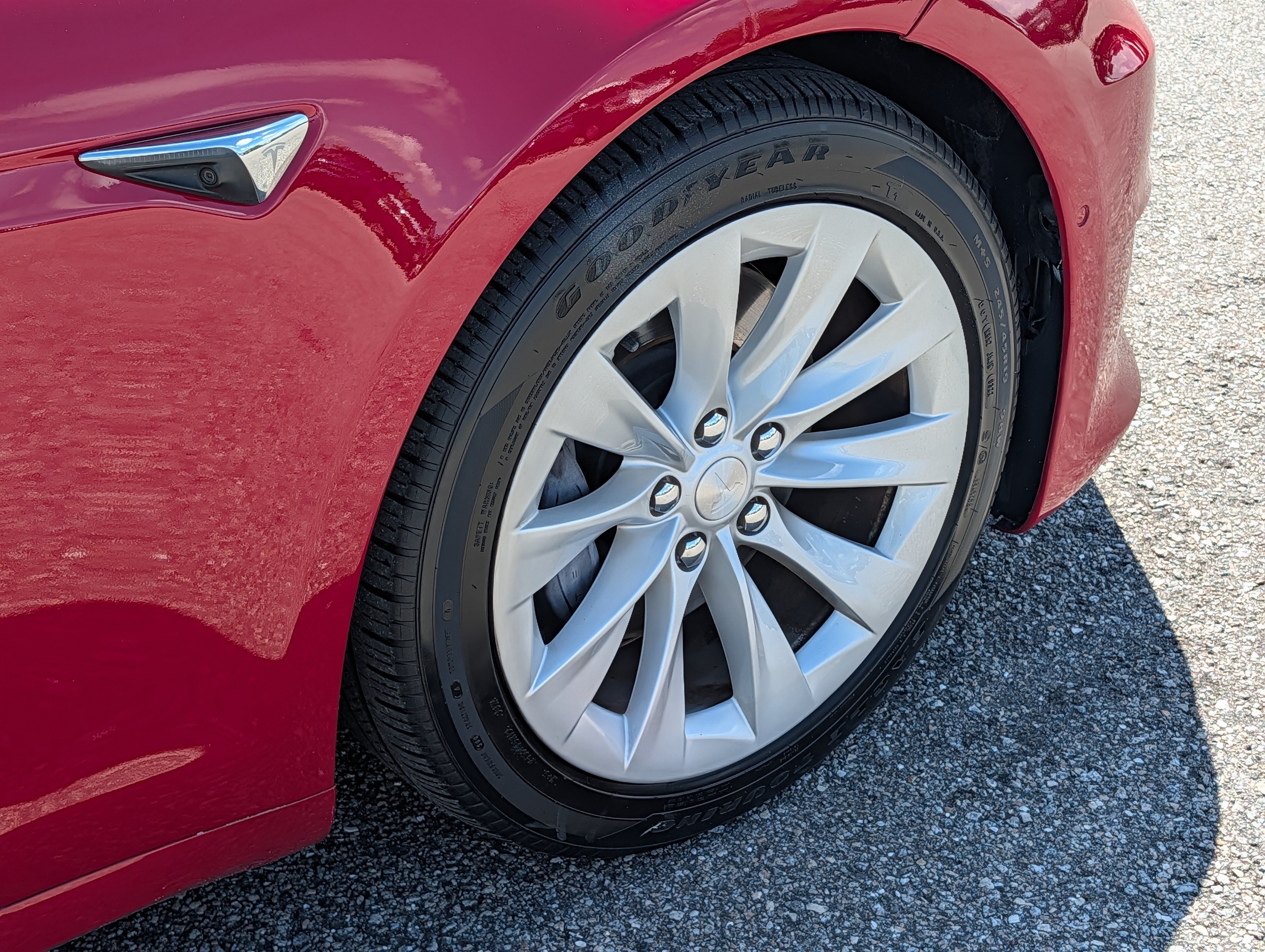 Used 2017 Tesla Model S 60 RWD image 13