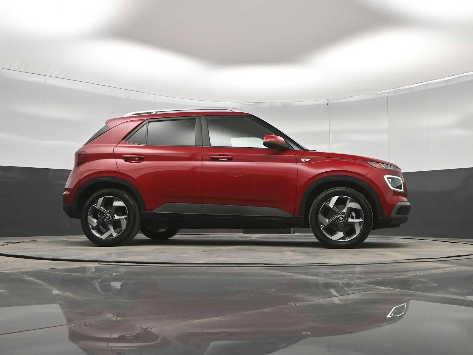 Used 2022 Hyundai Venue Limited FWD image 37