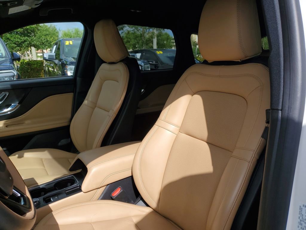 Used 2023 Lincoln Corsair Reserve image 21