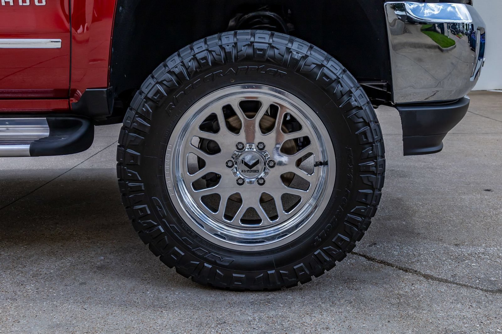 Used 2018 Chevrolet Silverado 1500 LTZ w/ Sport Package AWD/4WD image 12