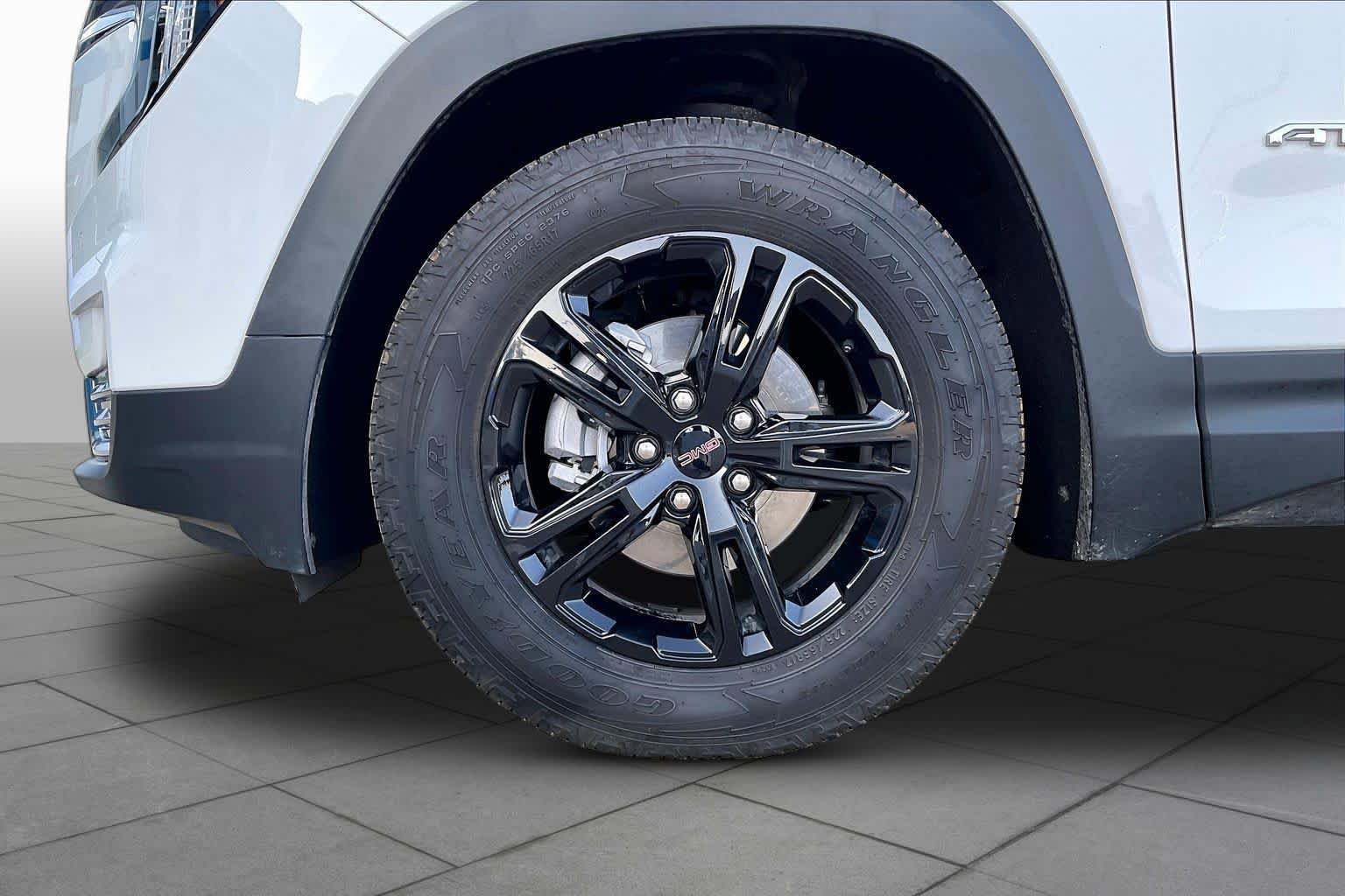 Certified 2024 GMC Terrain AT4 w/ Infotainment Package II AWD/4WD image 12