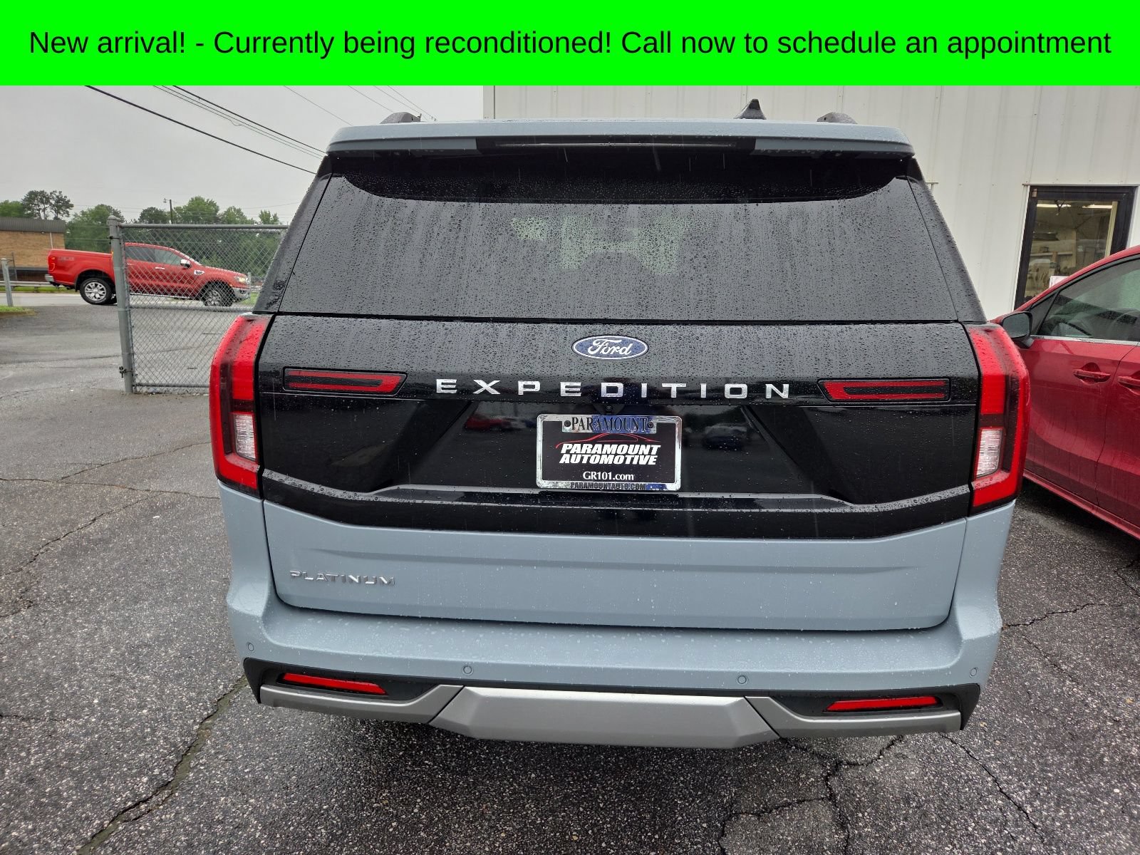 Used 2025 Ford Expedition Platinum AWD/4WD image 4