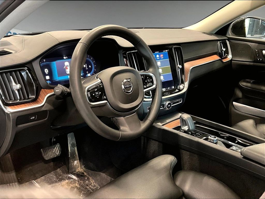 Used 2024 Volvo S60 B5 Ultimate w/ Climate Package image 12