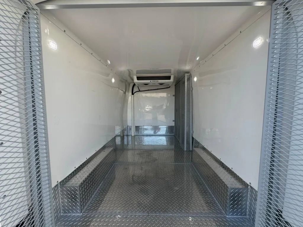 Used 2019 Ford Transit 250 148 Medium Roof image 24