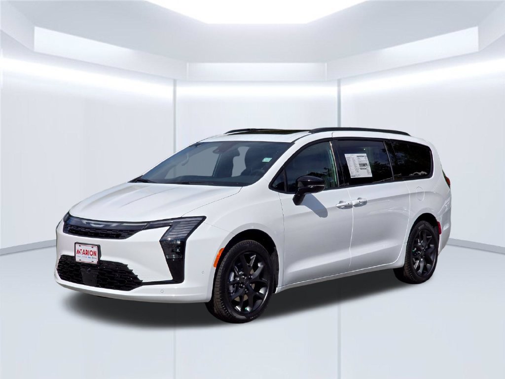 New 2027 Chrysler Pacifica Limited AWD/4WD image 2