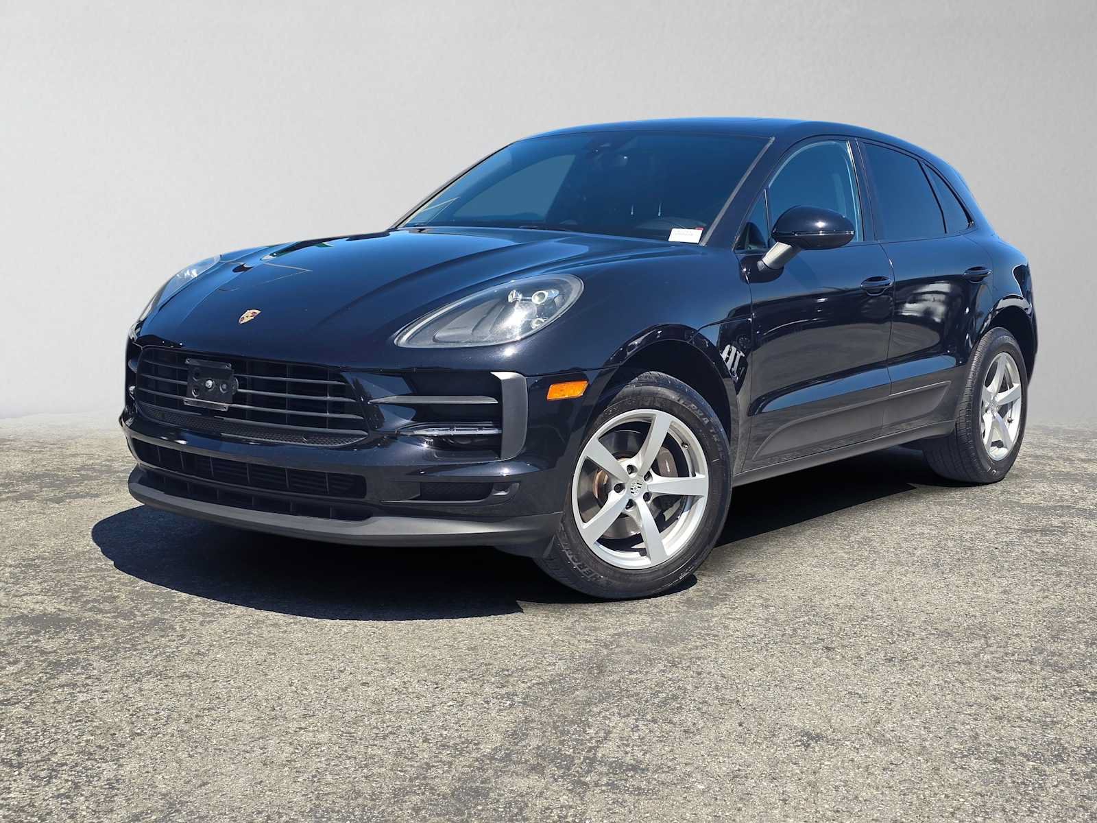 Used 2019 Porsche Macan AWD/4WD image 1