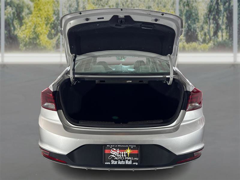 Used 2020 Hyundai Elantra SE w/ Cargo Package (C1) image 13