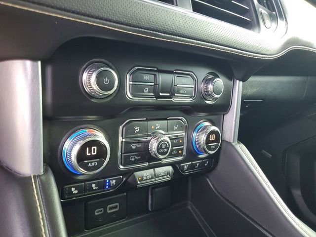 Used 2023 GMC Yukon XL SLT w/ SLT Premium Package RWD image 23