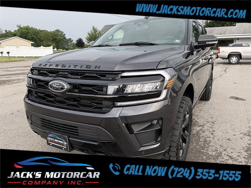 Used 2024 Ford Expedition Limited image 3