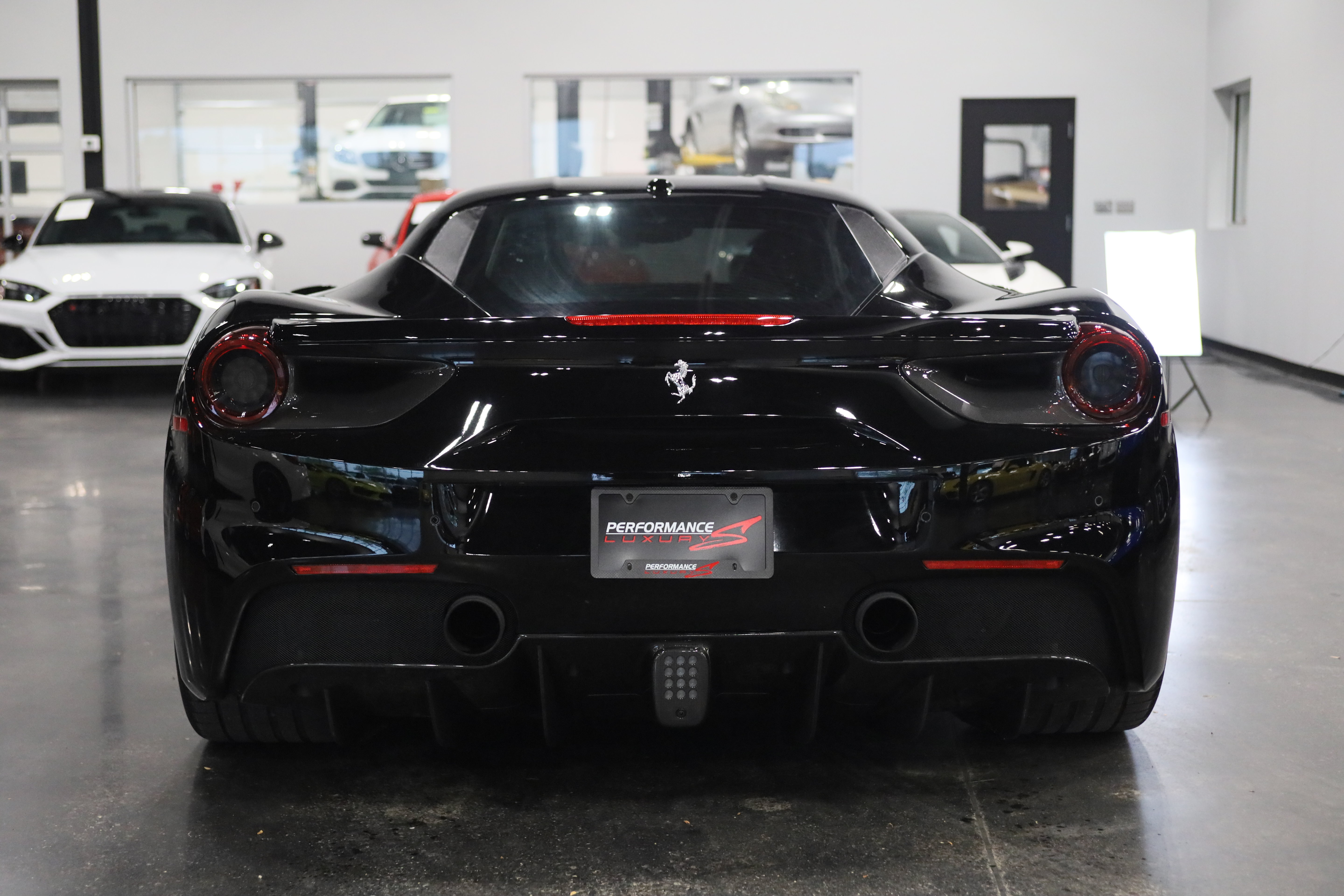 Used 2016 Ferrari 488 GTB RWD image 5