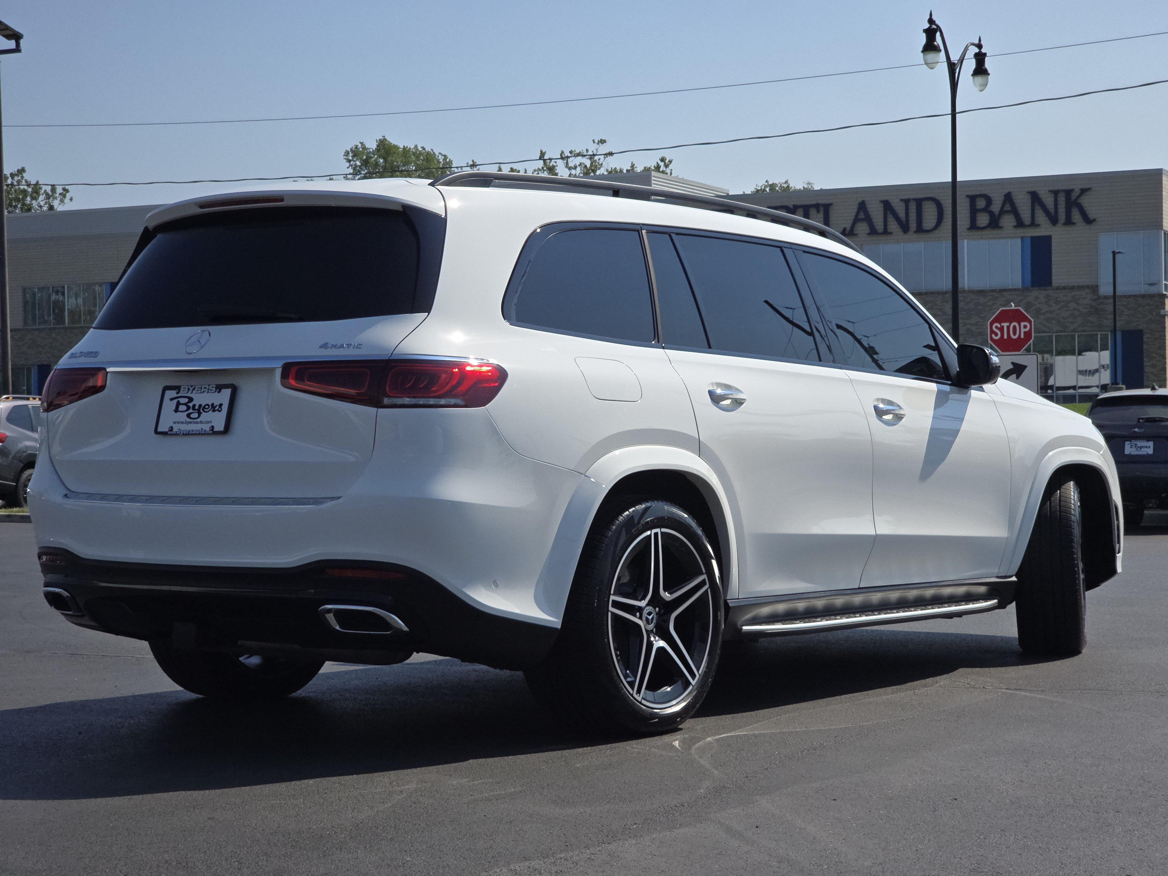Used 2023 Mercedes-Benz GLS 450 4MATIC image 7
