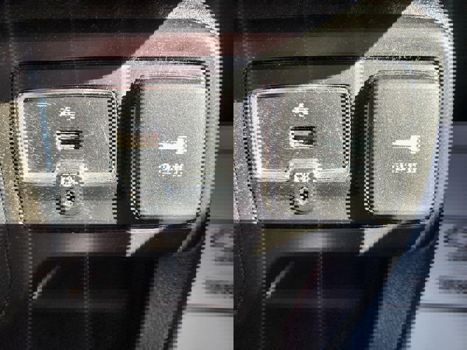 Used 2020 Jeep Renegade Latitude w/ Cold Weather Group image 26