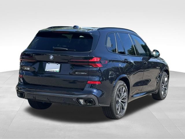 New 2026 BMW X5 xDrive50e w/ M Sport Package AWD/4WD image 4