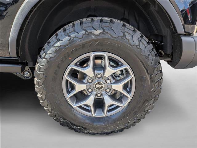 New 2025 Ford Bronco Badlands image 9