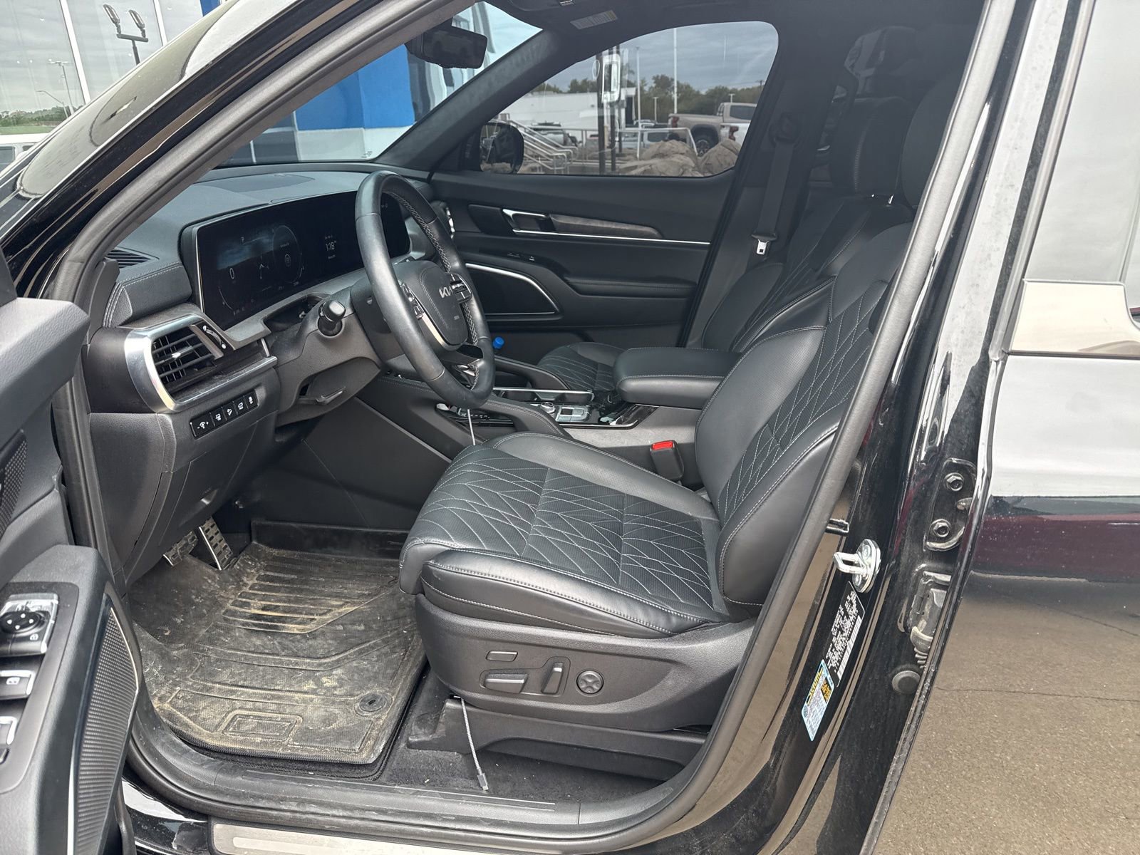 Used 2025 Kia Telluride SX Prestige X-Line image 9