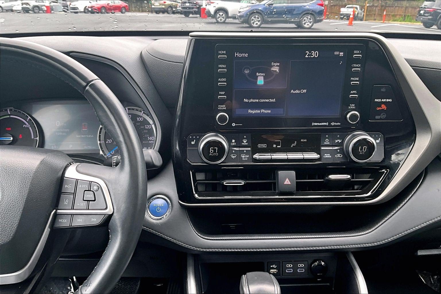 Used 2022 Toyota Highlander XLE AWD/4WD image 6