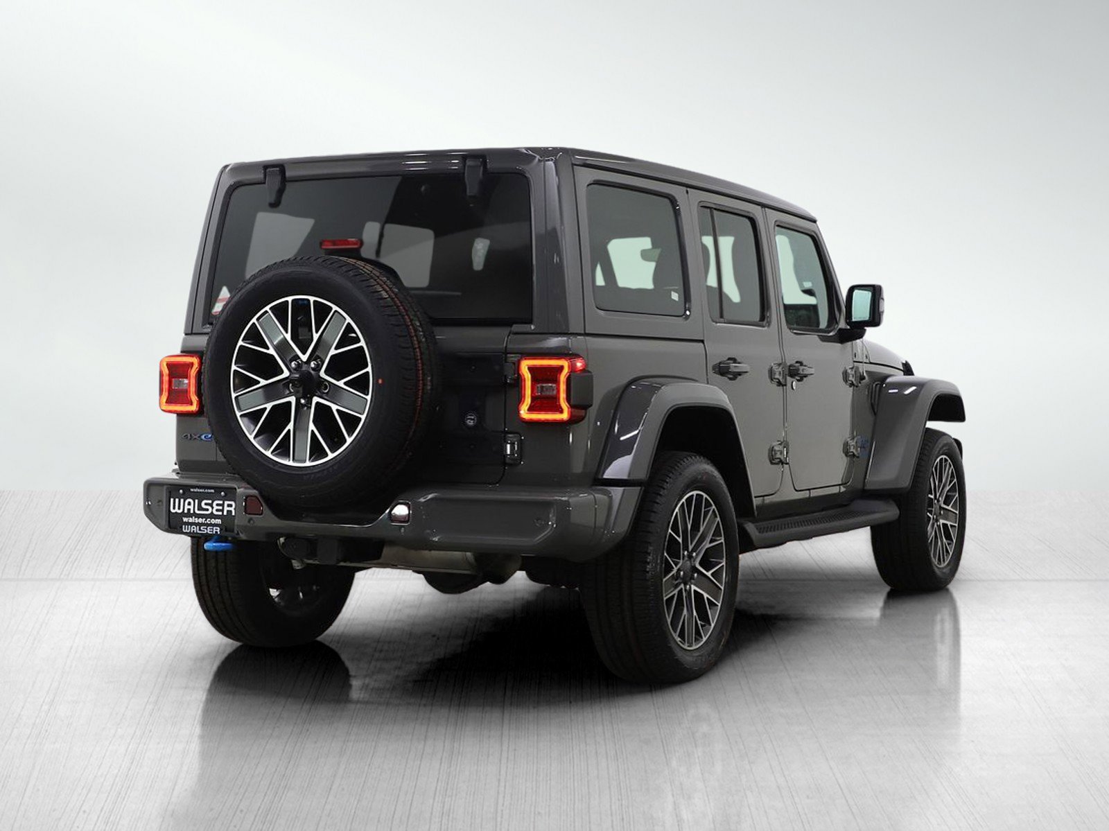 Used 2023 Jeep Wrangler Unlimited Sahara AWD/4WD image 5