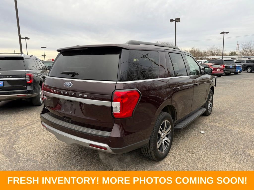Used 2024 Ford Expedition XLT image 7