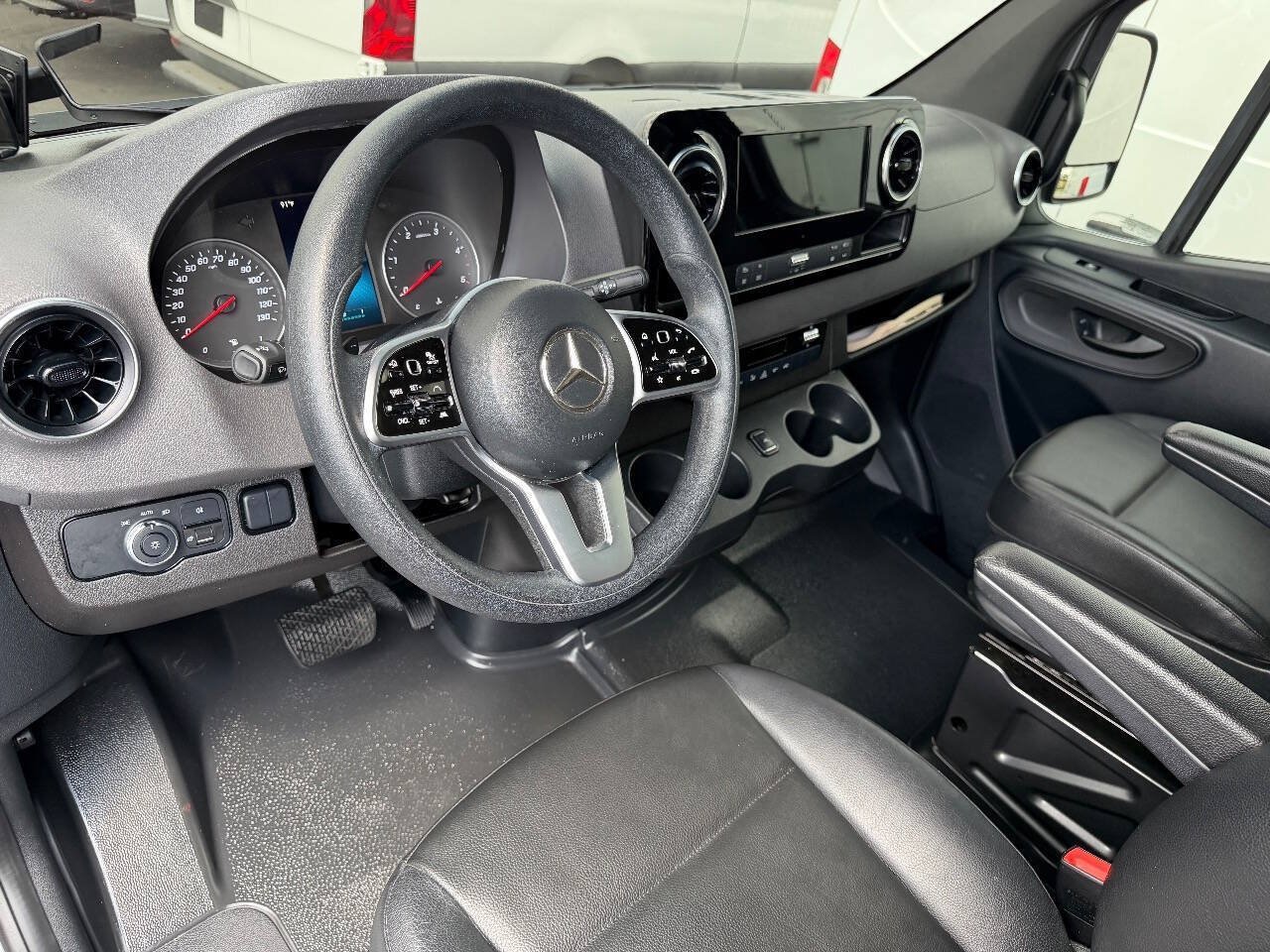 Used 2022 Mercedes-Benz Sprinter 4500 w/ Parking Package image 18