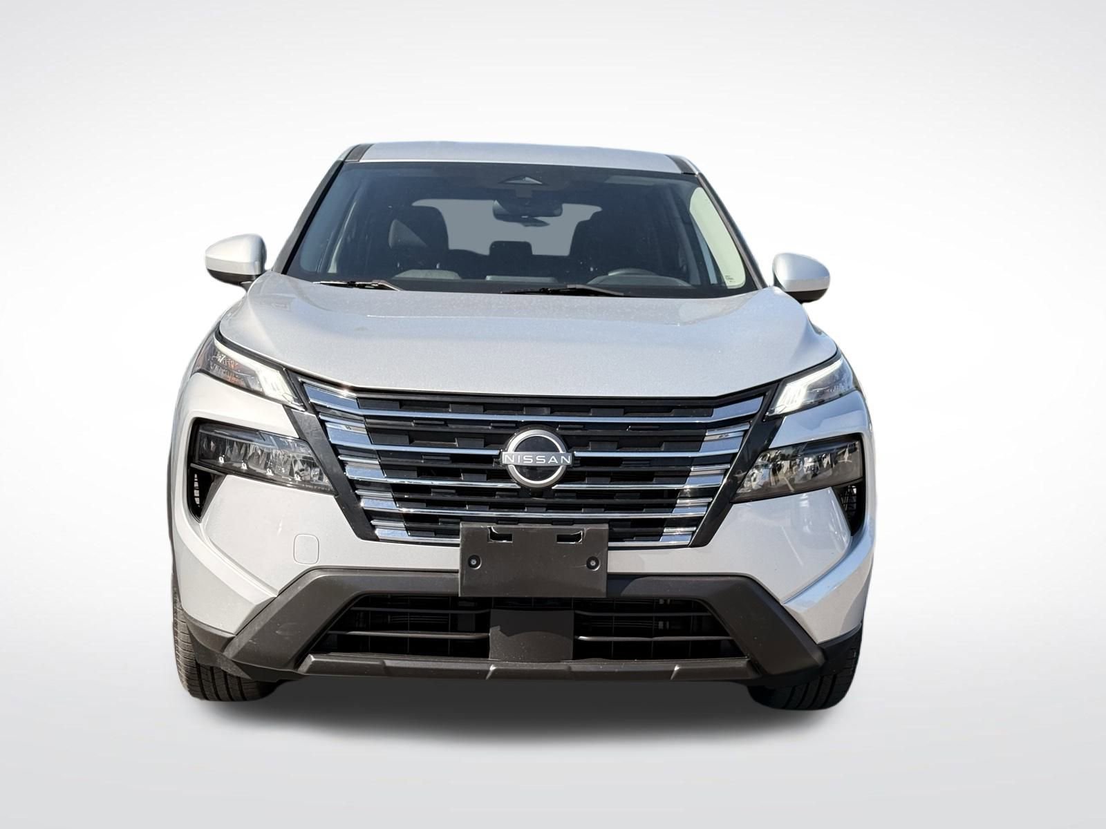 Used 2024 Nissan Rogue SV image 2