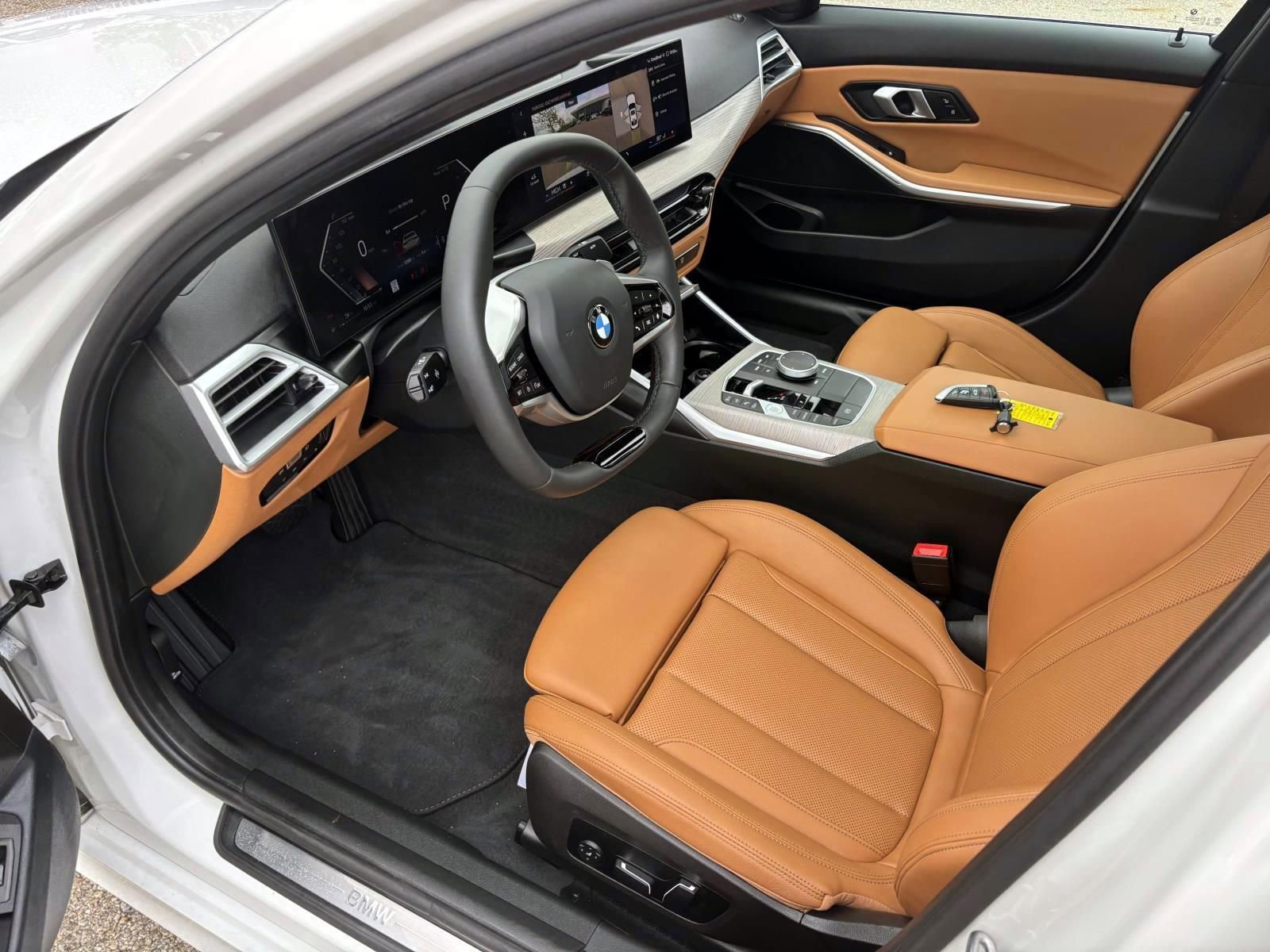 Used 2025 BMW 330i xDrive Sedan AWD/4WD image 25