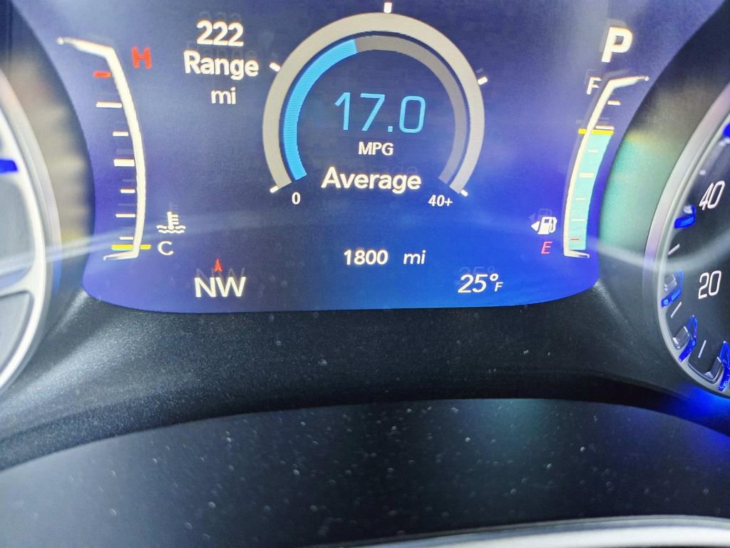 Used 2026 Chrysler Voyager LX image 25