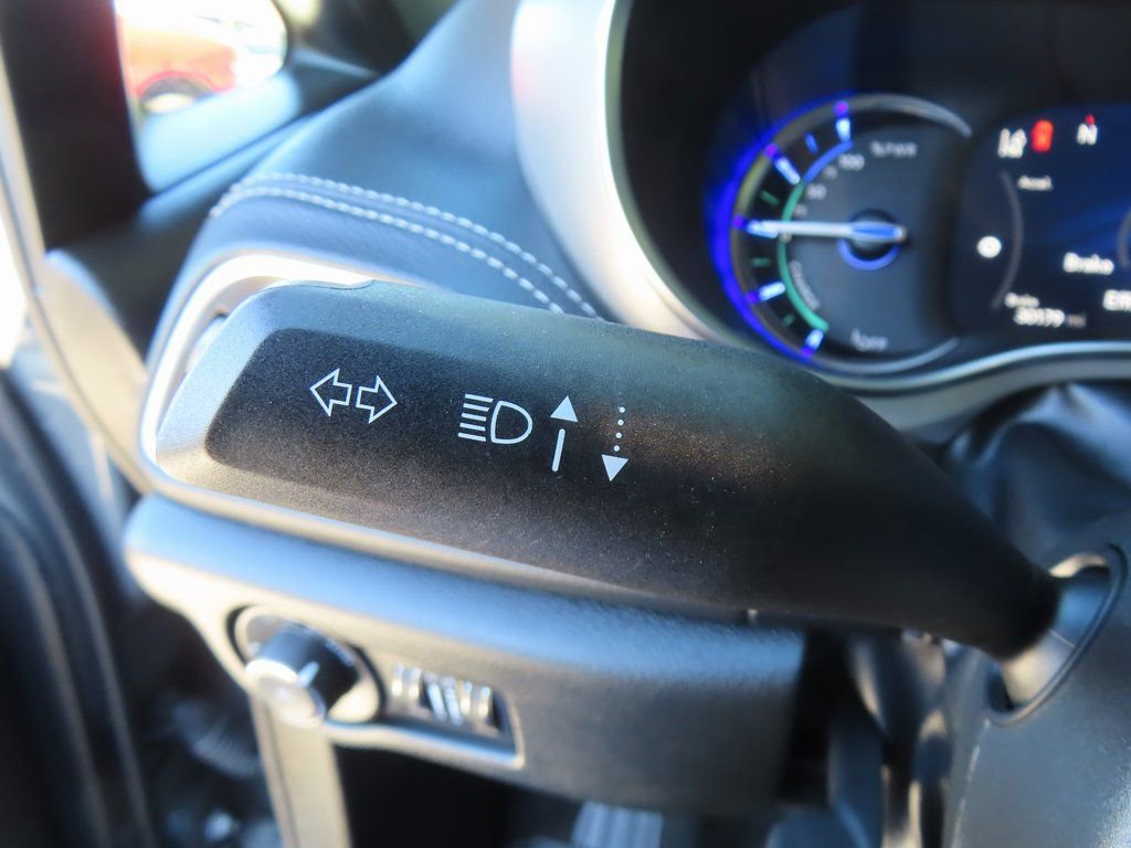 Certified 2022 Chrysler Pacifica Limited w/ S Appearance Package image 26