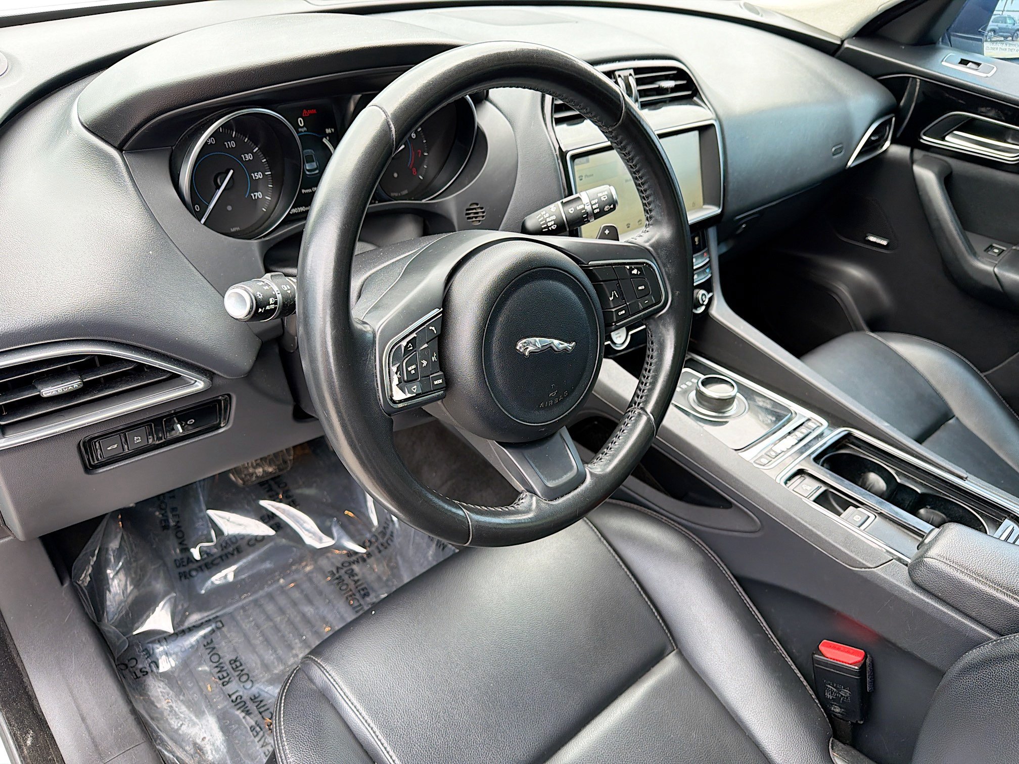 Used 2020 Jaguar F-PACE AWD/4WD image 25