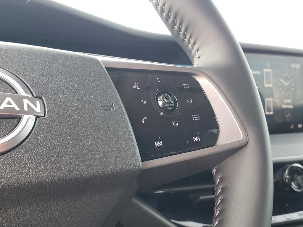 Certified 2025 Nissan Murano SV AWD/4WD image 32