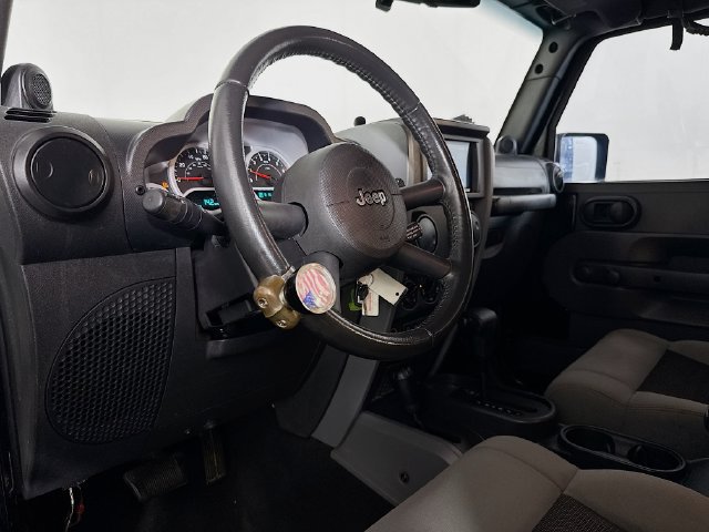 Used 2010 Jeep Wrangler Rubicon w/ Trailer Tow Group AWD/4WD image 17