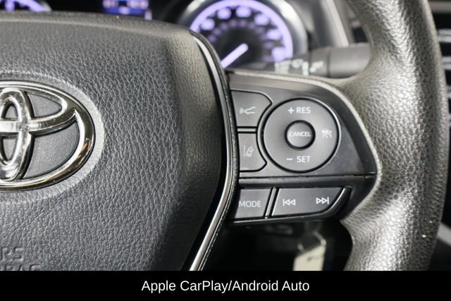 Used 2020 Toyota Camry LE image 10