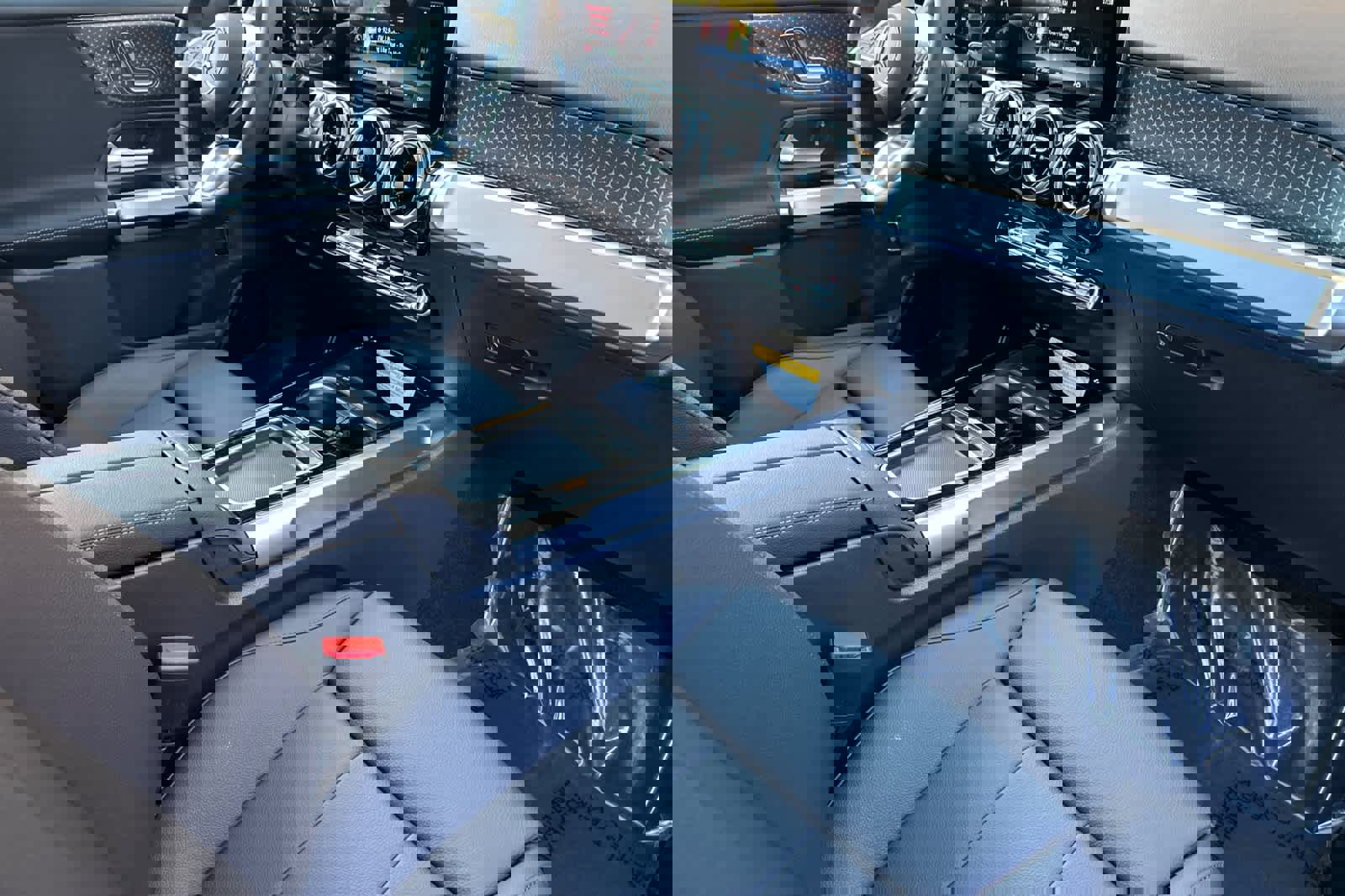 New 2026 Mercedes-Benz GLB 250 image 15