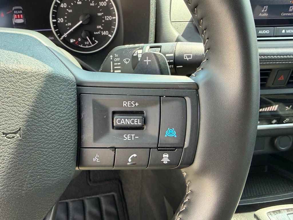 Used 2025 Nissan Rogue SV FWD image 23