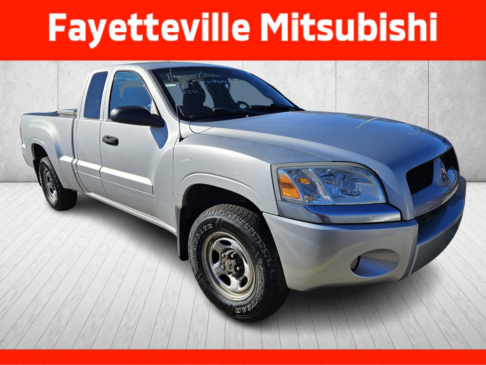 Used 2008 Mitsubishi Raider LS