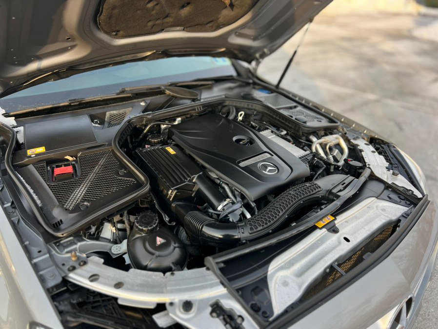 Used 2015 Mercedes-Benz C 300 4MATIC Sedan image 34