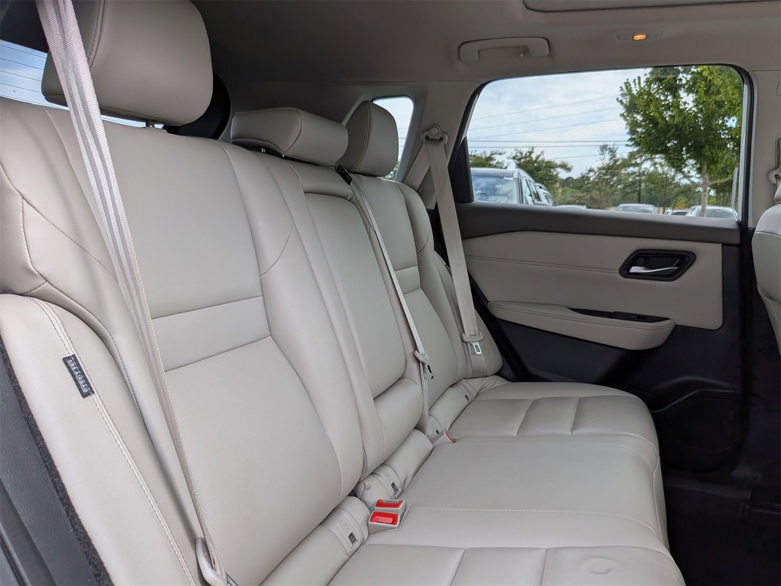 Used 2022 Nissan Rogue SL image 34