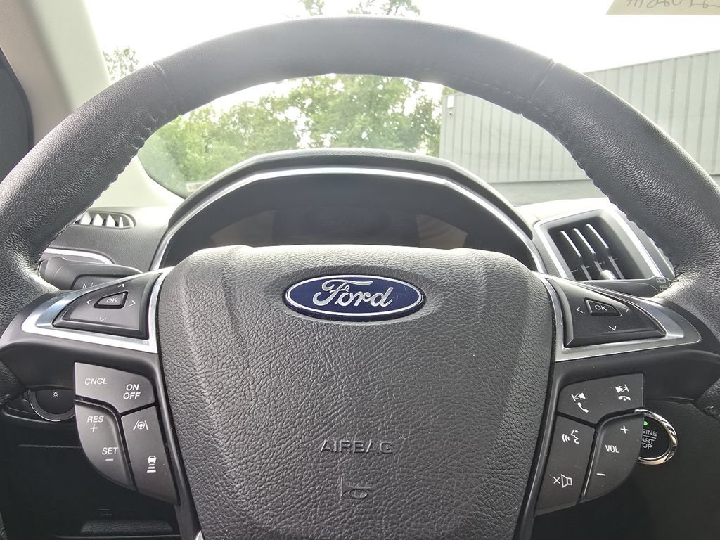 Used 2019 Ford Edge Titanium w/ Equipment Group 301A FWD image 29
