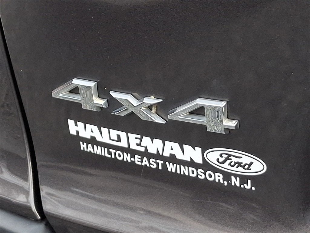 Used 2019 Jeep Cherokee Latitude Plus image 10